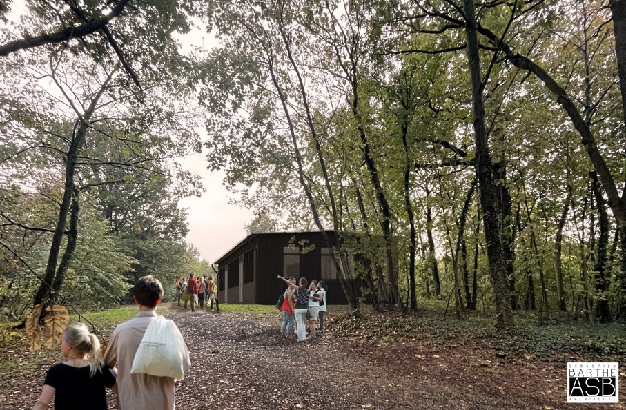 Construit à la fin des années 1960, la Salle du bois sera rénovée intégralement. Elle sera notamment bardée de bois, issu autant que possible de la forêt du Châtelard